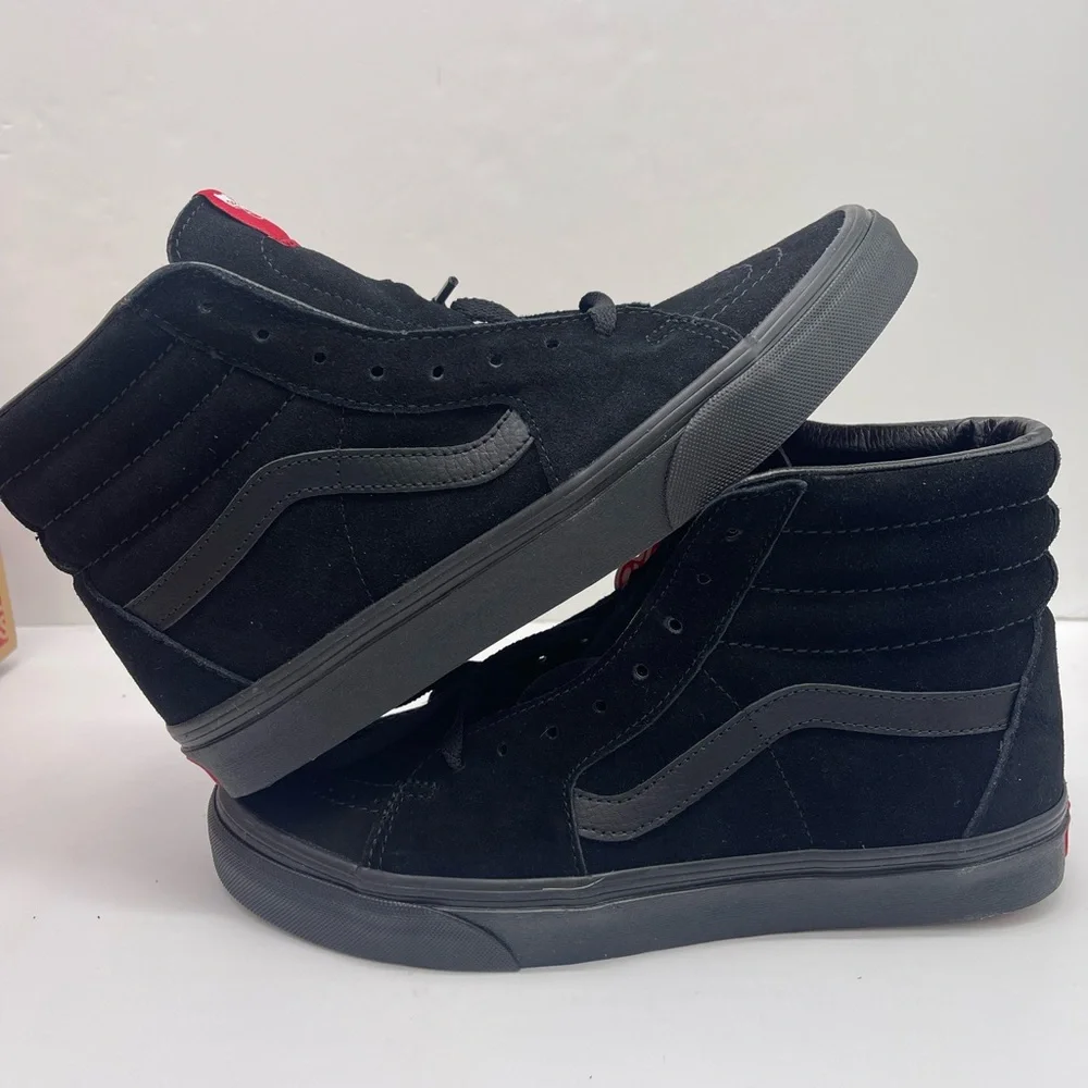 Vans Sk8-Hi 'Black Suede'
Men's Black High-Top Sneakers - Picture 12 of 16